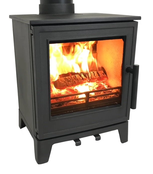 Deben S stove by Pevex